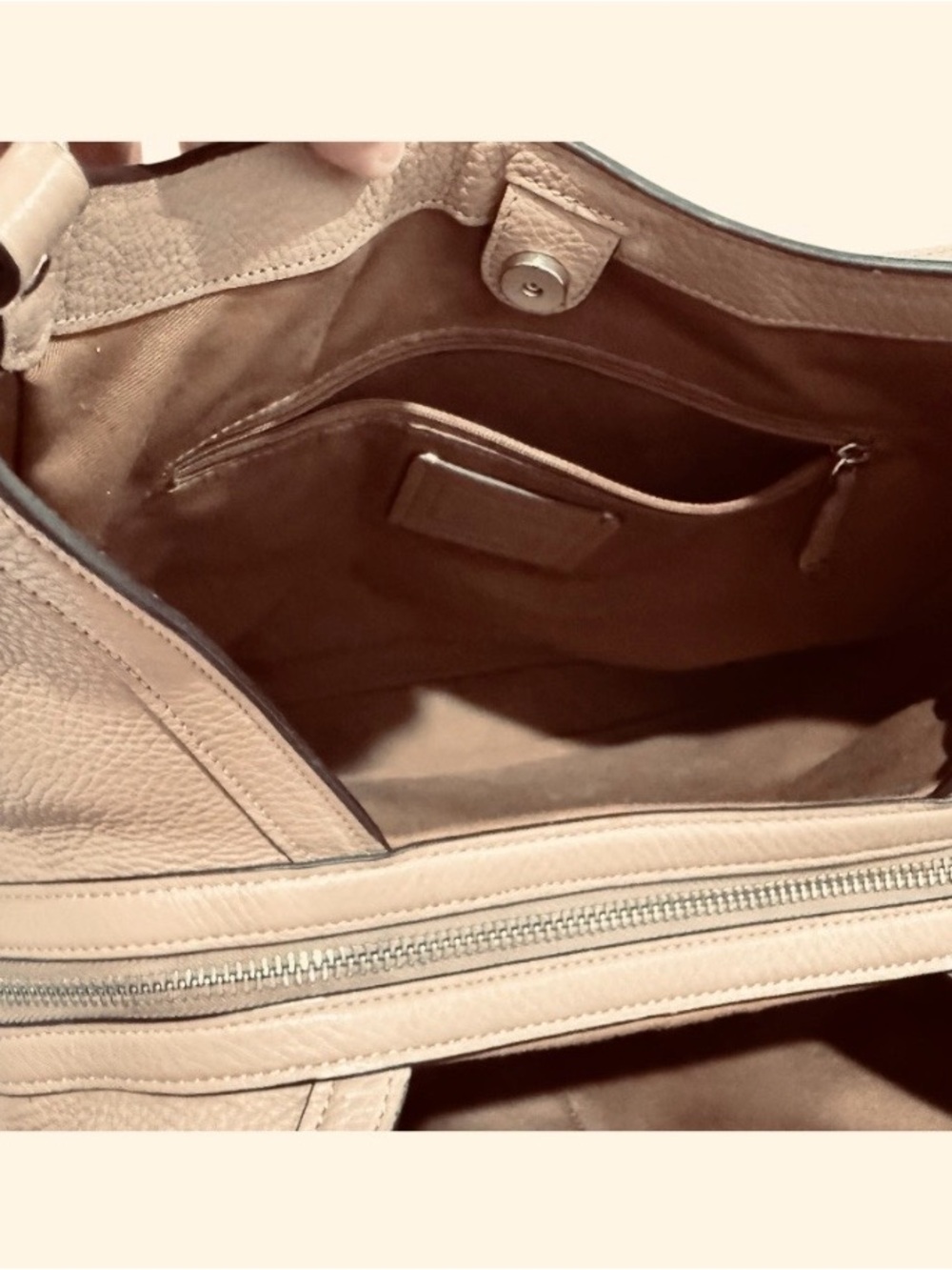 Coach Kristy pebble leather beige shoulder purse with a front zipper pocket - Picture 10 of 16